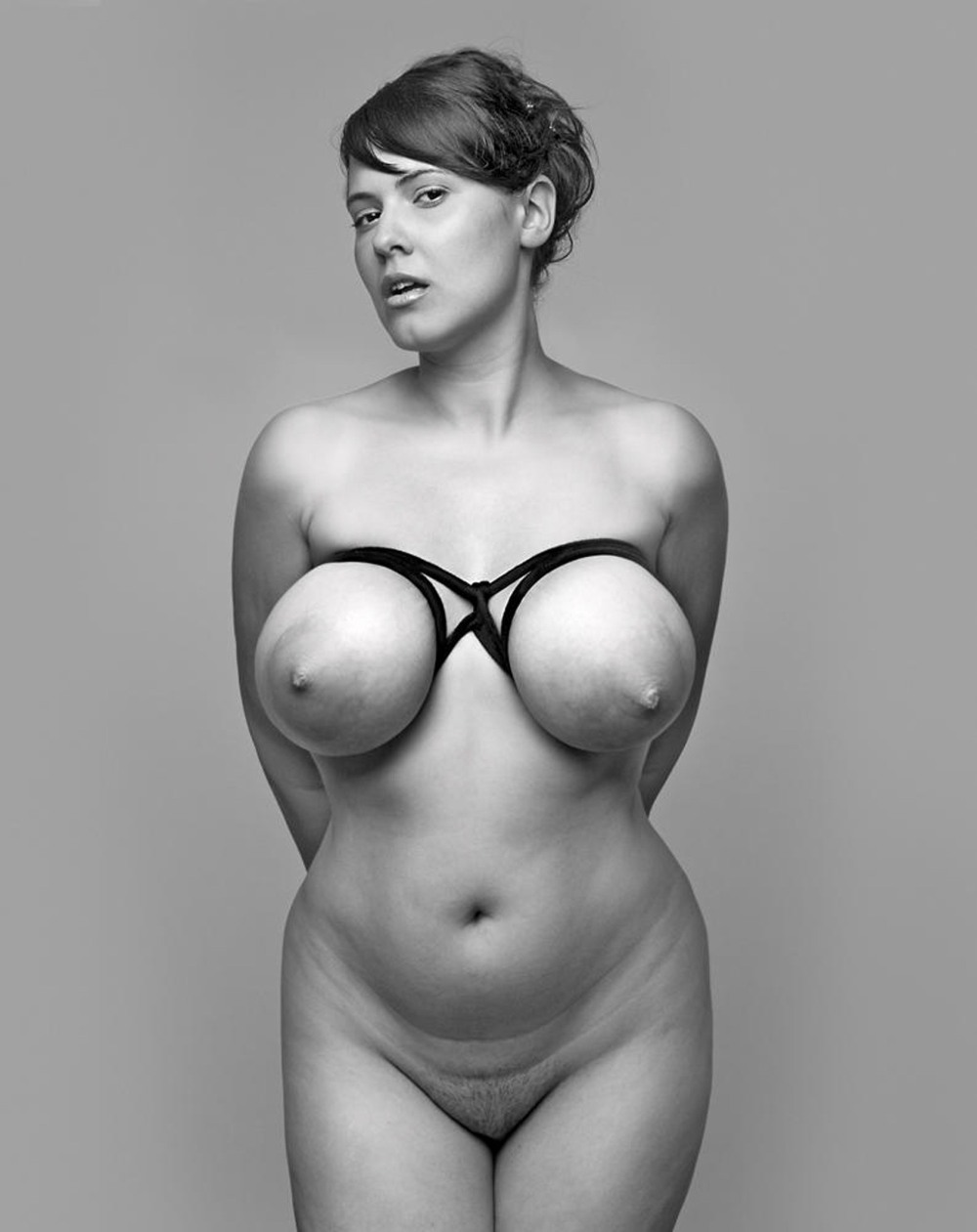 Голые женщины с нестандартной фигурой