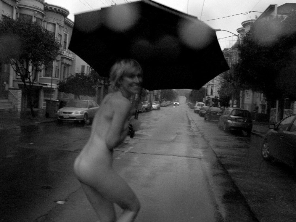 Naked News Виктория Синклер