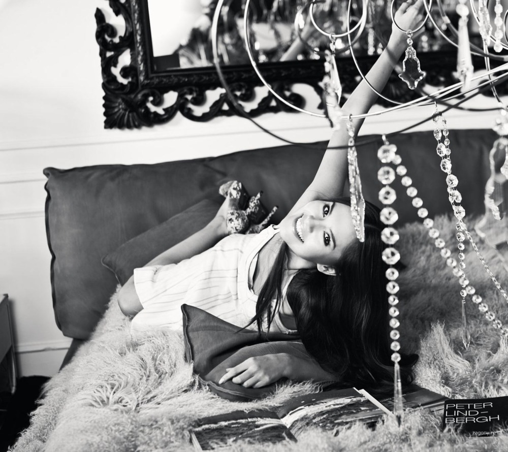 Саша Савельева трусы