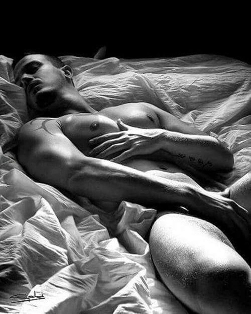 Фотосессия пары в стиле ню