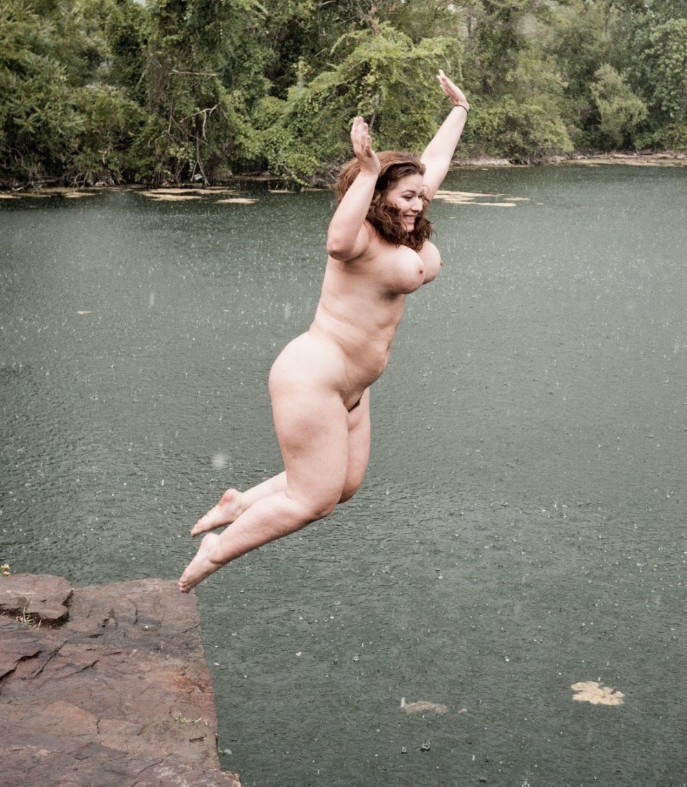 Nude Cliff Diving