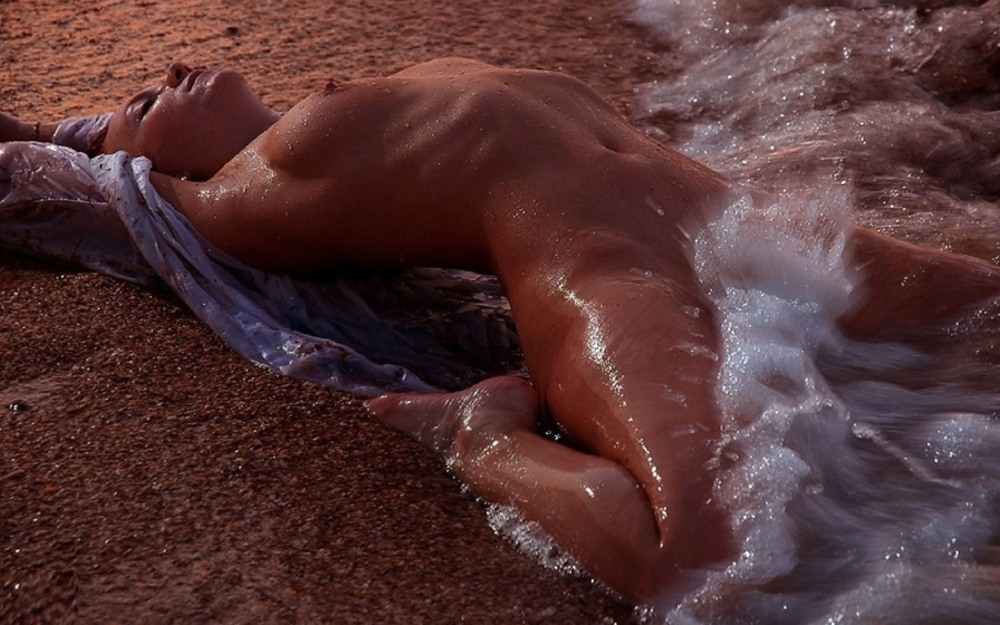 Мужская и женская Нагота