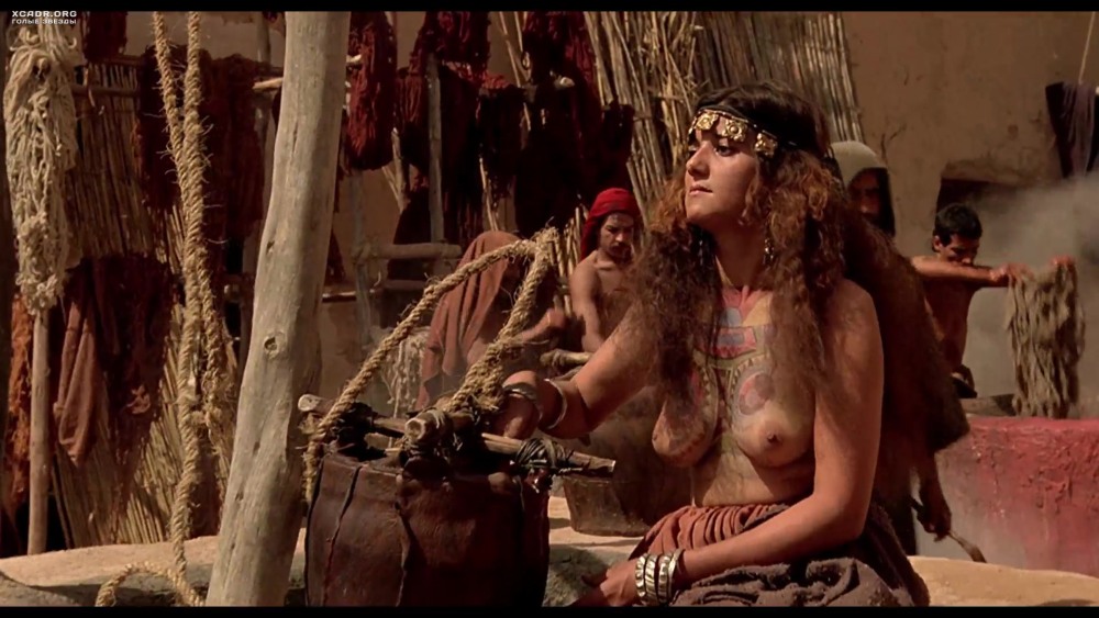 Эротические сцены из фильма Монгол