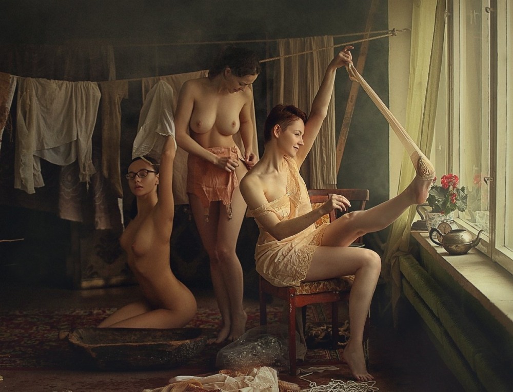 Советские женщины в трусах и голые