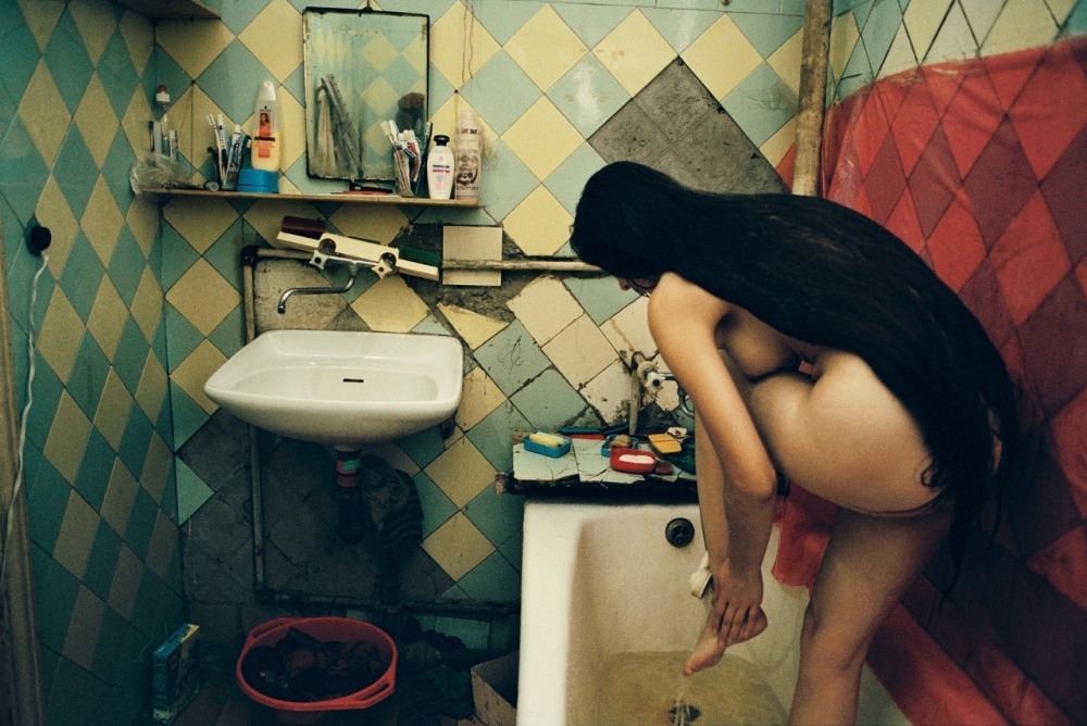 Коммунальная квартира ню