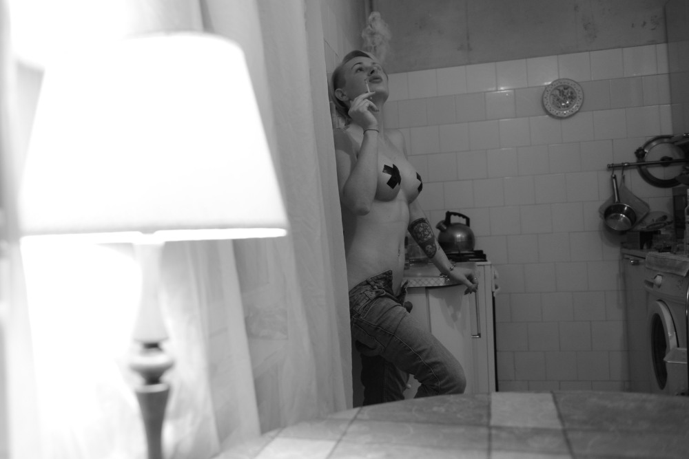 Домашнее ню в коммуналке