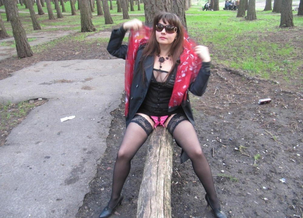 Разделась на улице частное