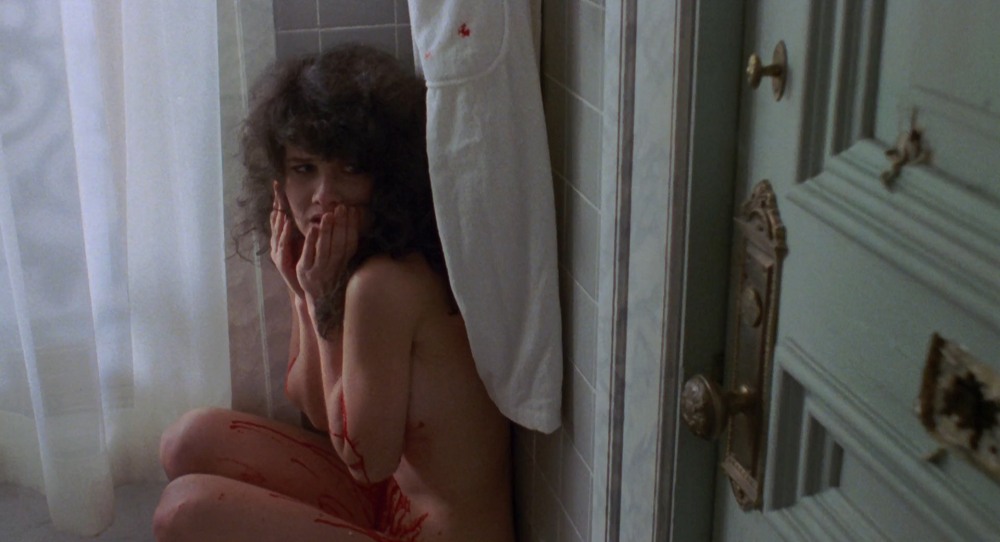 Эротические сцены с Сэди Фрост