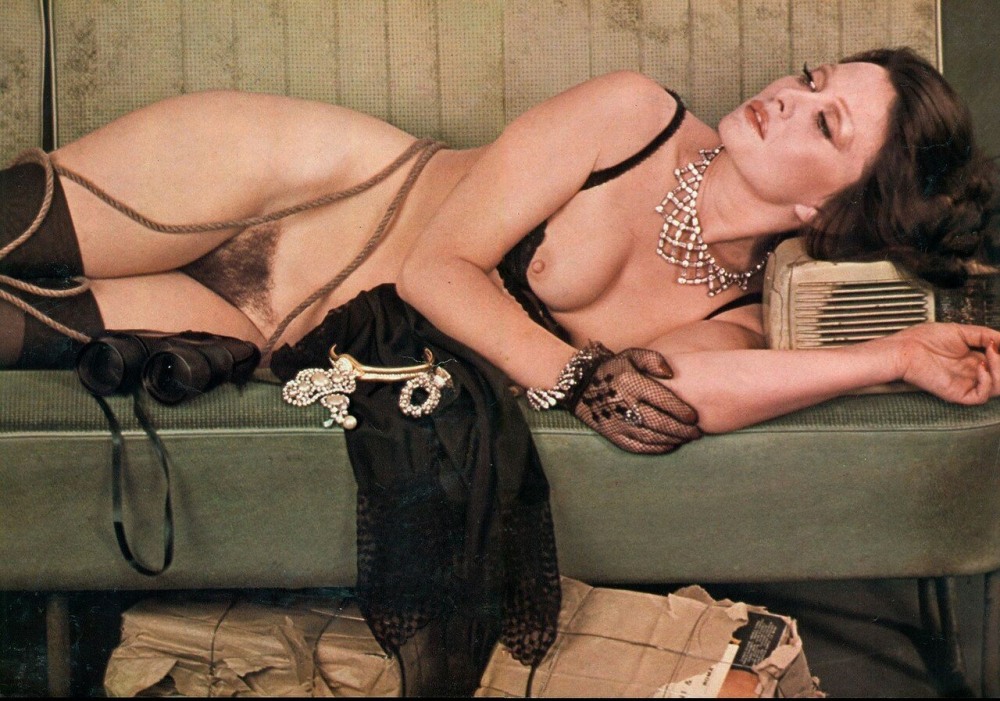 Голые женщины ретро анал