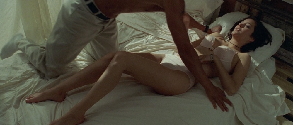 Марион Котийяр голая из такси