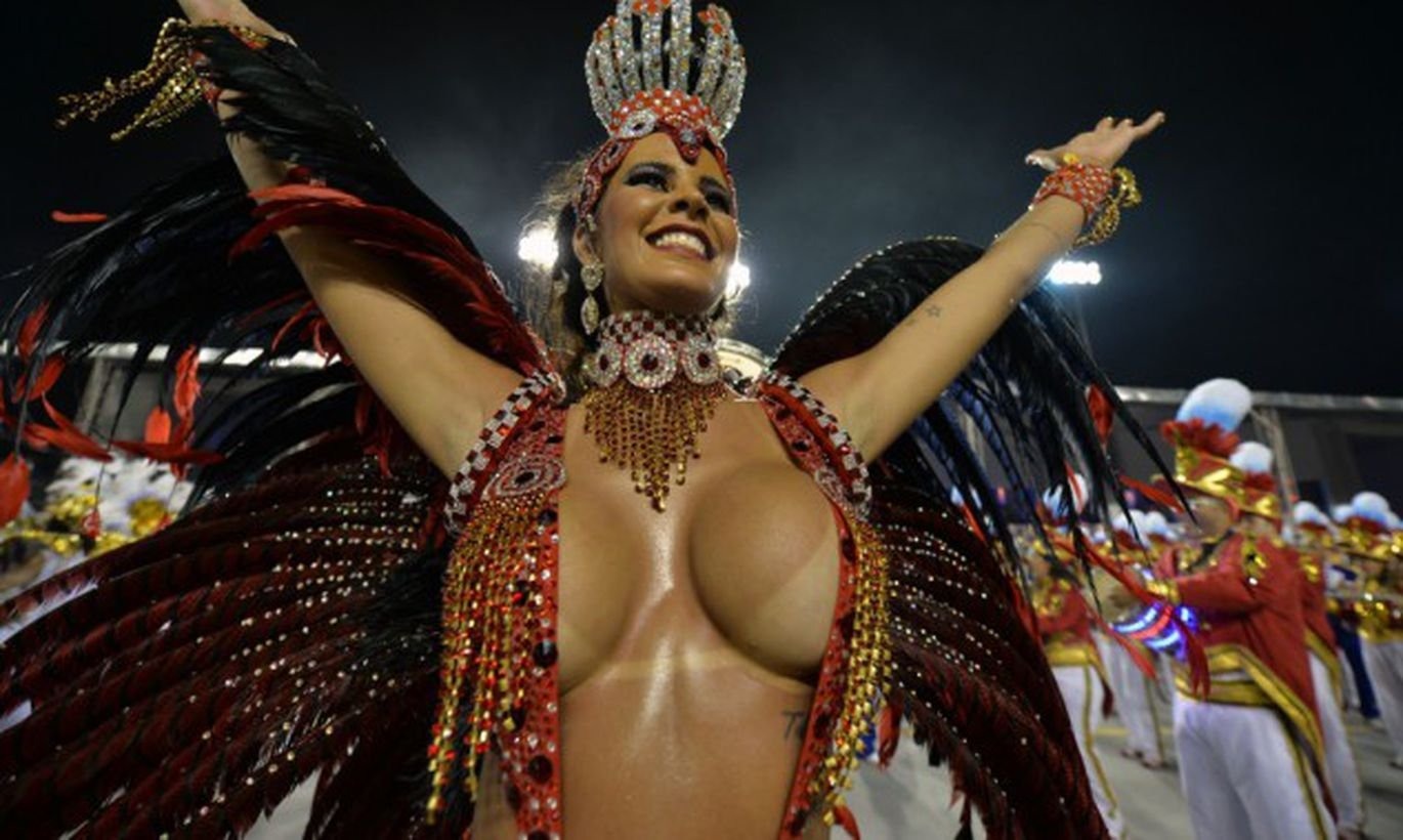 порно на карнавале бразилия фото 14