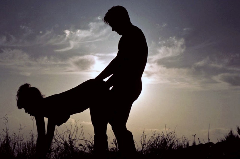 Отсос на коленях силуэт