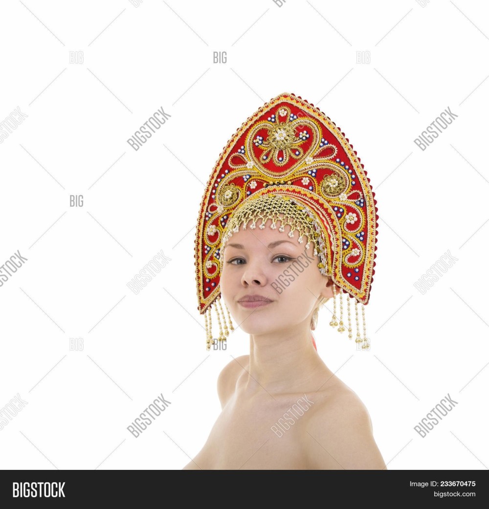 Эротическая фотосессия в кокошнике