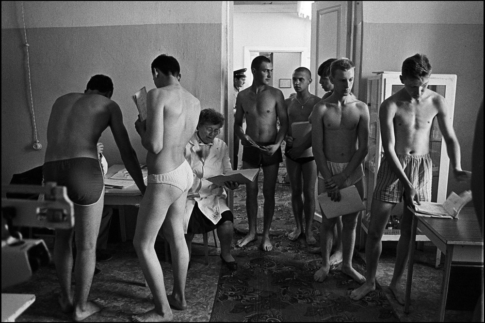 Медосмотр мальчиков