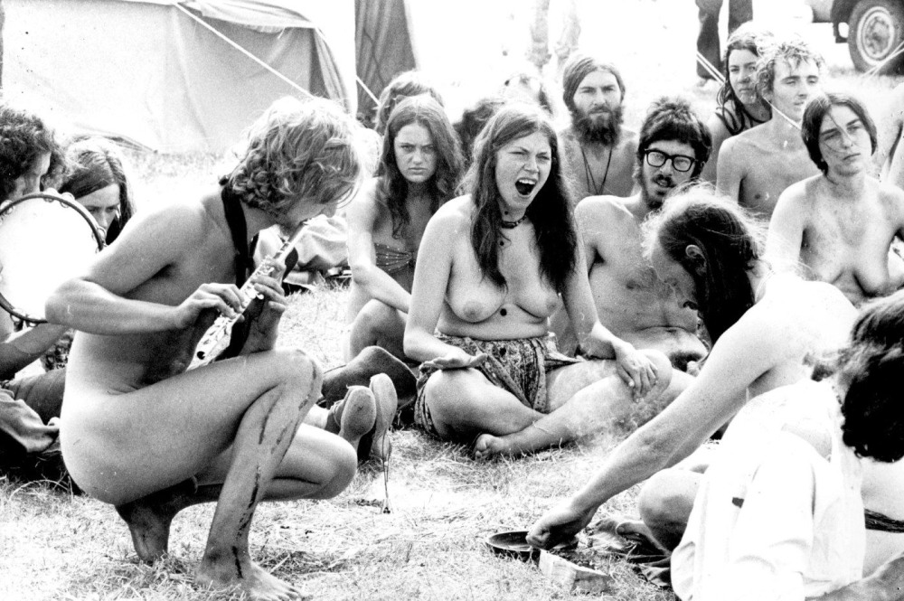 Хиппи ебутся на пляже ретро