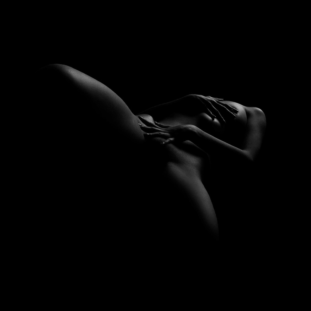 Красивая белая грудь голая