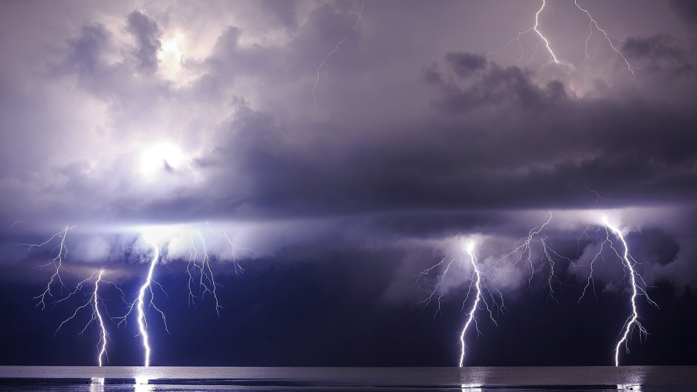 Зак шторм моретуга