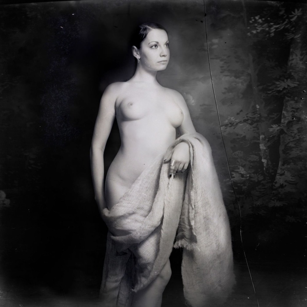 Голые красивые натурщицы