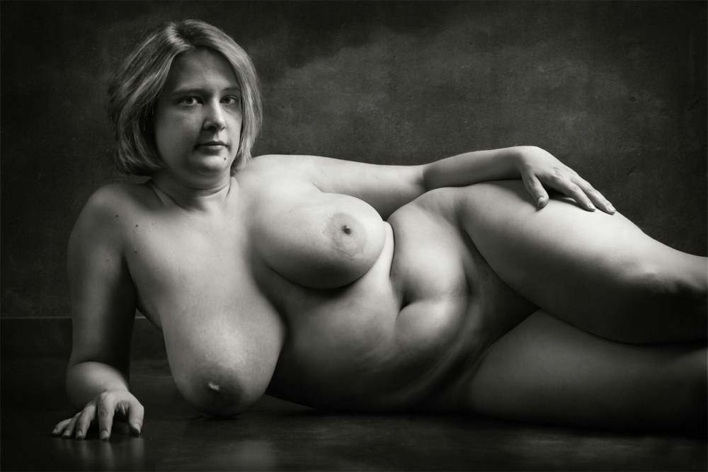 Надин Щербань плюс сайз ню