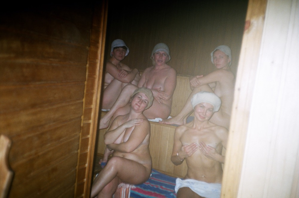 Голые русские девки в бане