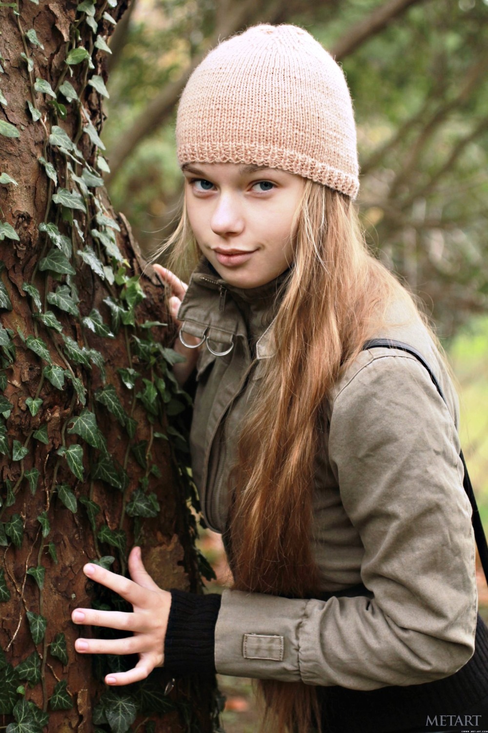 Тая Карпенко раздевается