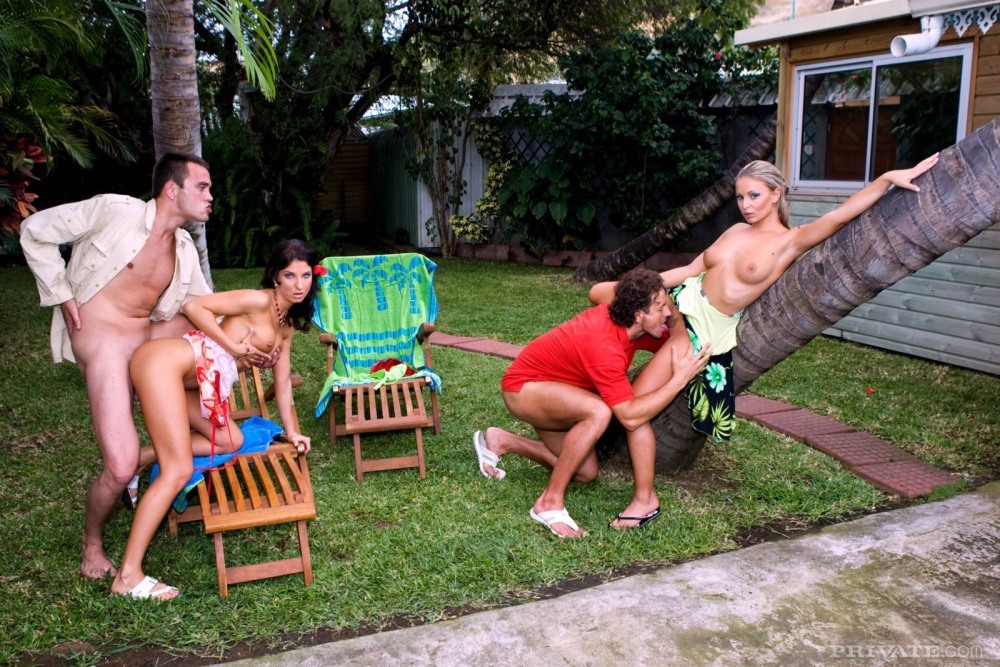 Отодрал соседку по даче