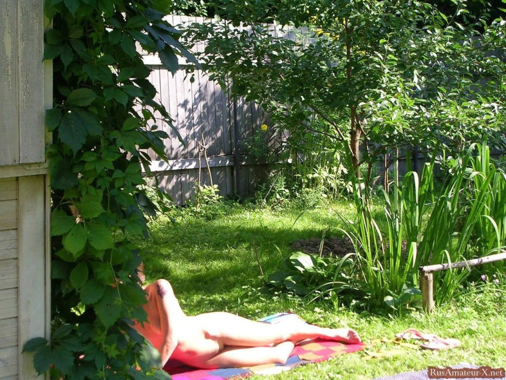 Частная мастурбация на природе