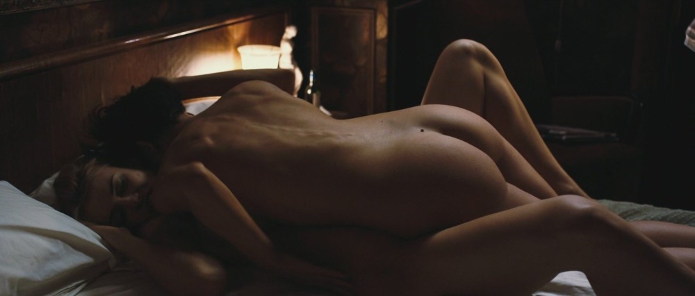 Елена Анайя лесби сцены