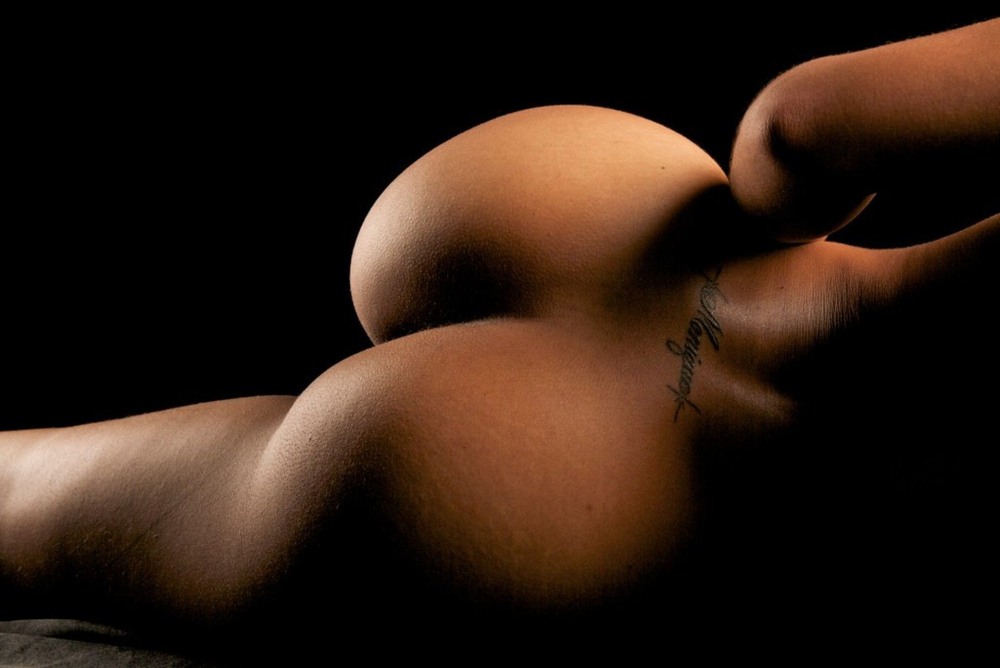 Красивые голые женщины сзади