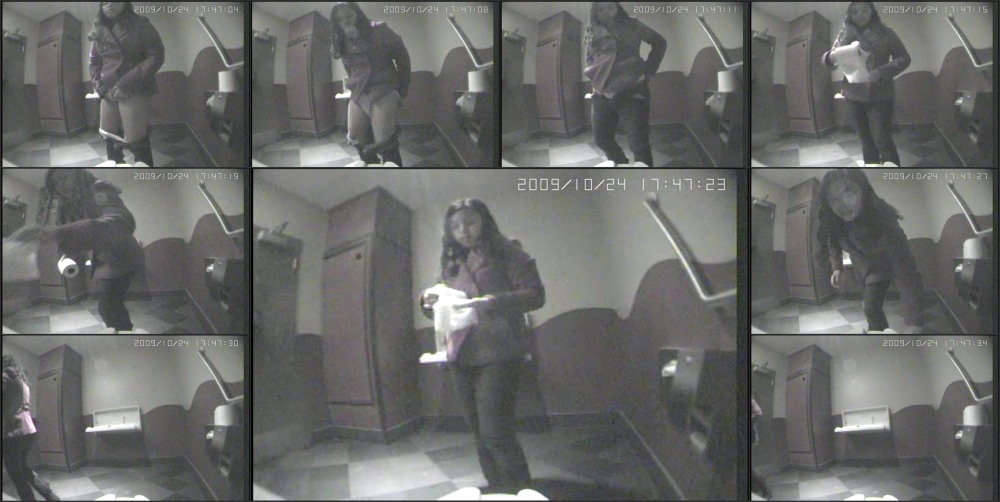 Со скрытой камерой в спальне