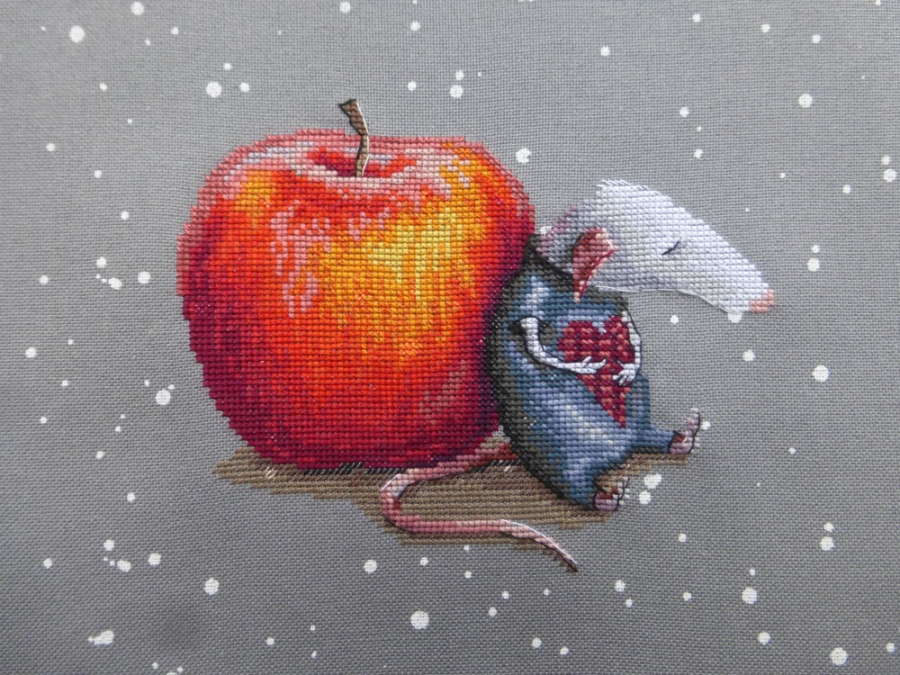 Мама Алина Туманова учит сына