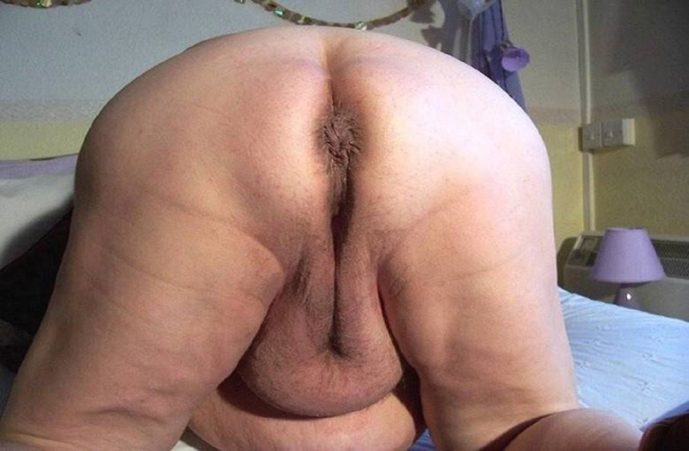 Большие голые задницы старух