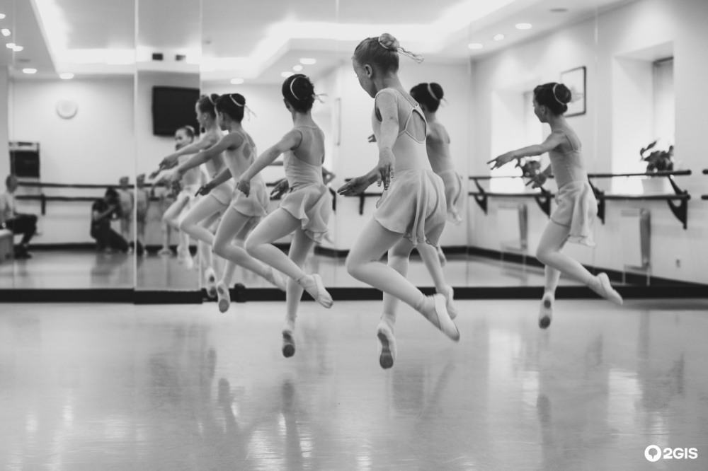 Танцы без одежды