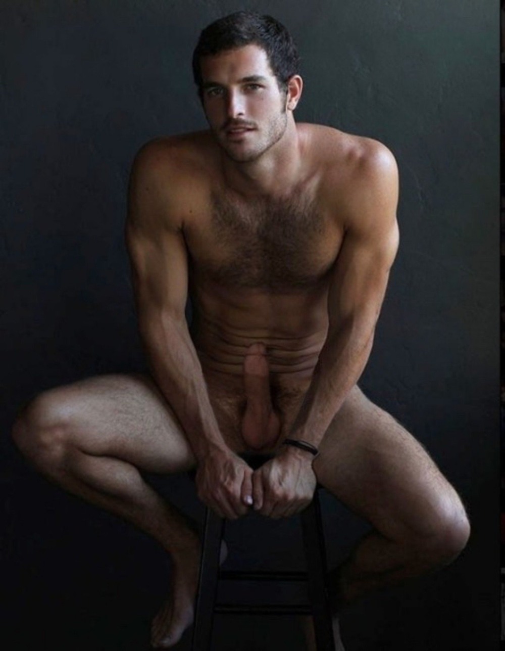 Голые таджики парни без трусов