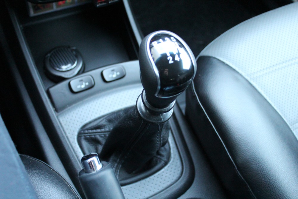 Зрелая отсосала в машине