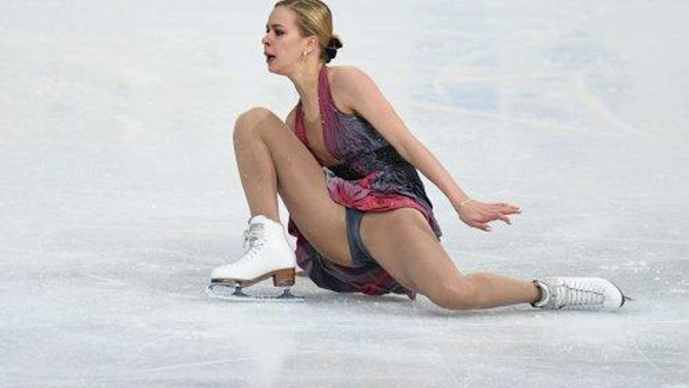 Анна Погорилая фигуристка ножки