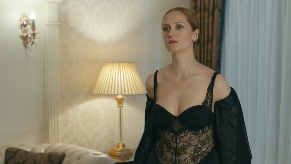 Виктория Исакова в белье