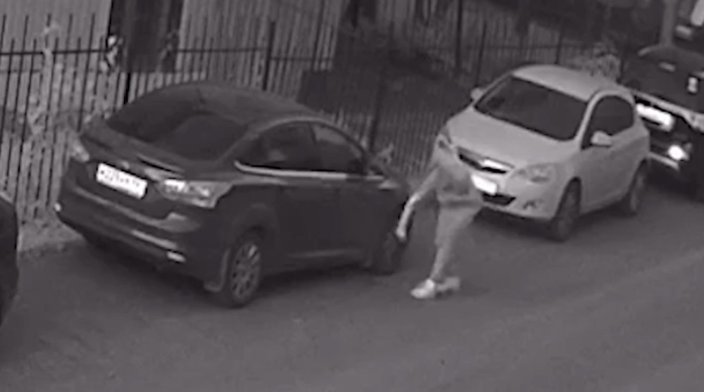 Пара в машине