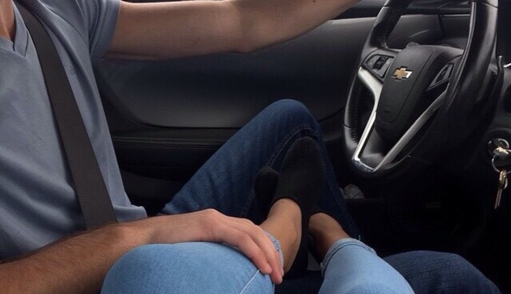 Занимаются в машине