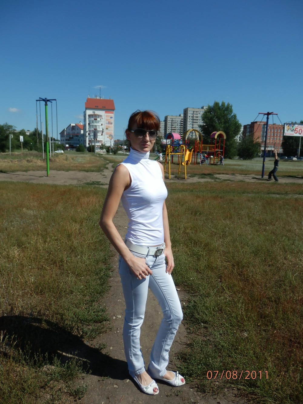 Лариса Тихомирова