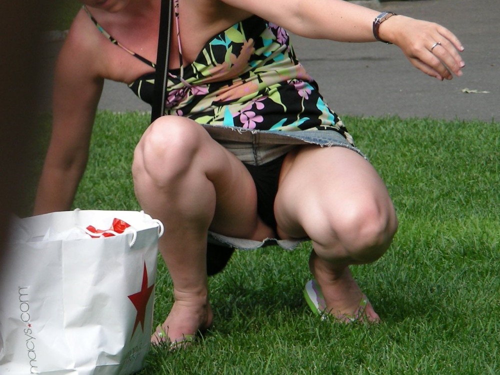 Дамы без трусов подсмотренное