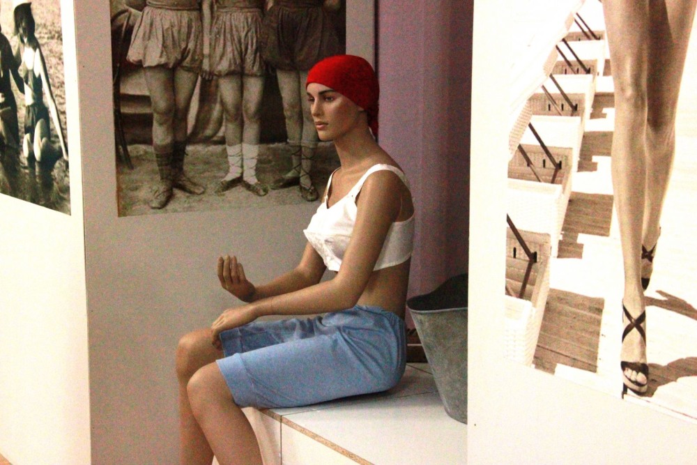 Панталоны и рейтузы на женщинах