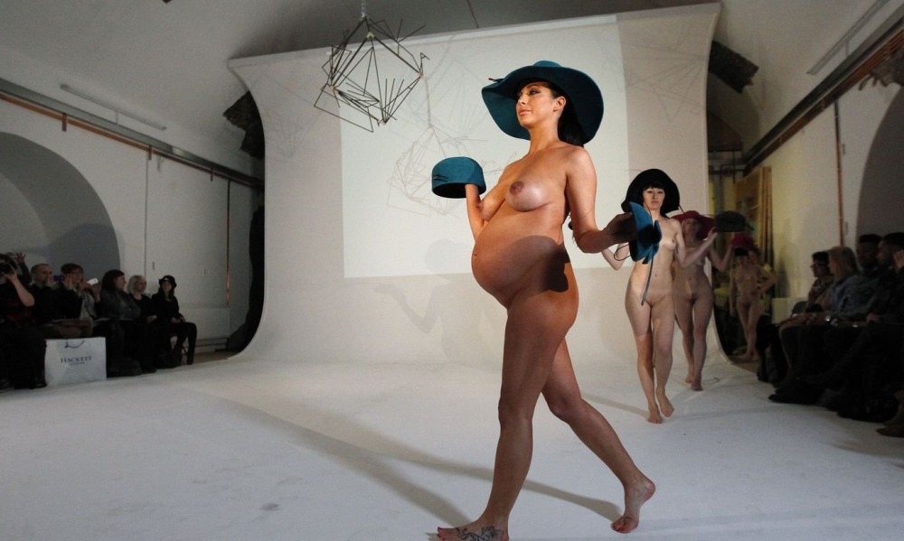 Чарли Ле Минду Charlie le naked