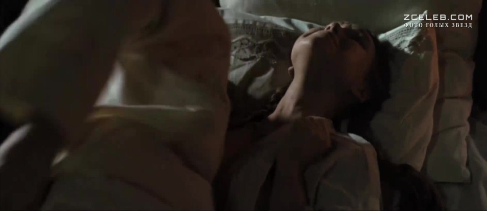 Актриса Дарья Екамасова ню