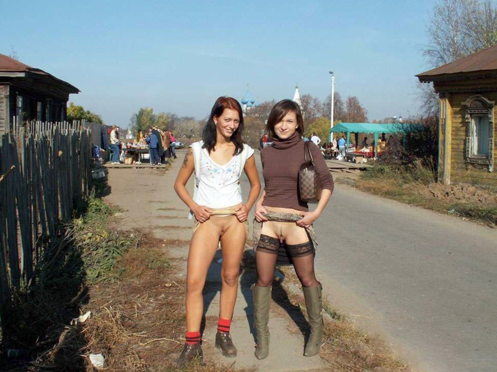 На даче подсмотрено частное ню