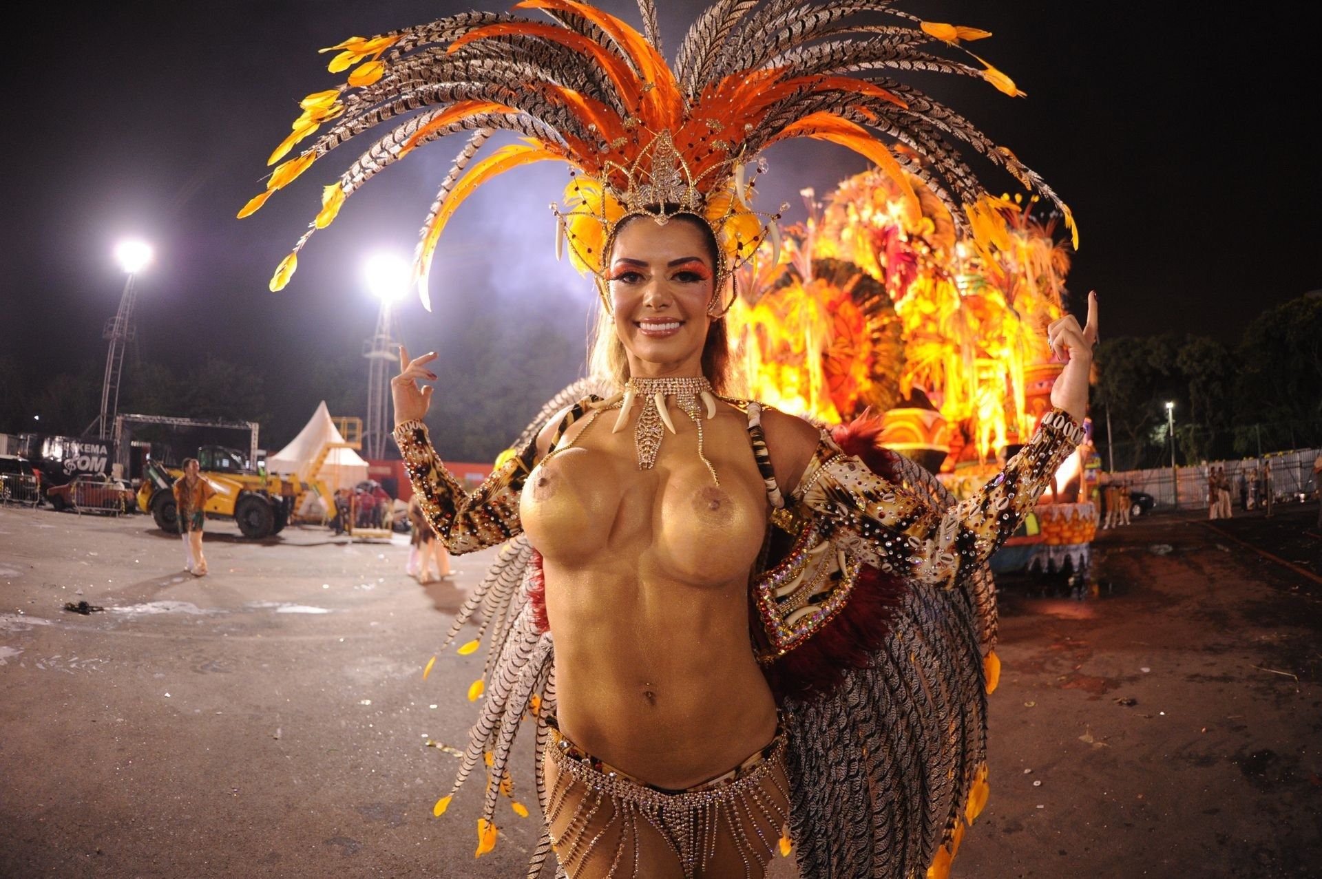 порно на карнавале бразилия фото 13
