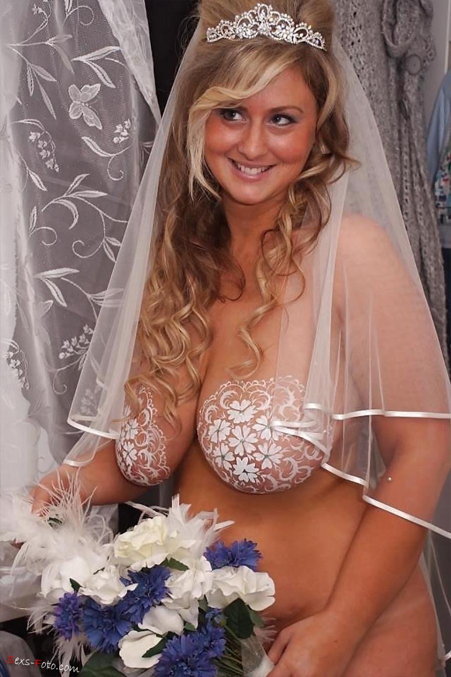 Николь Энистон невеста