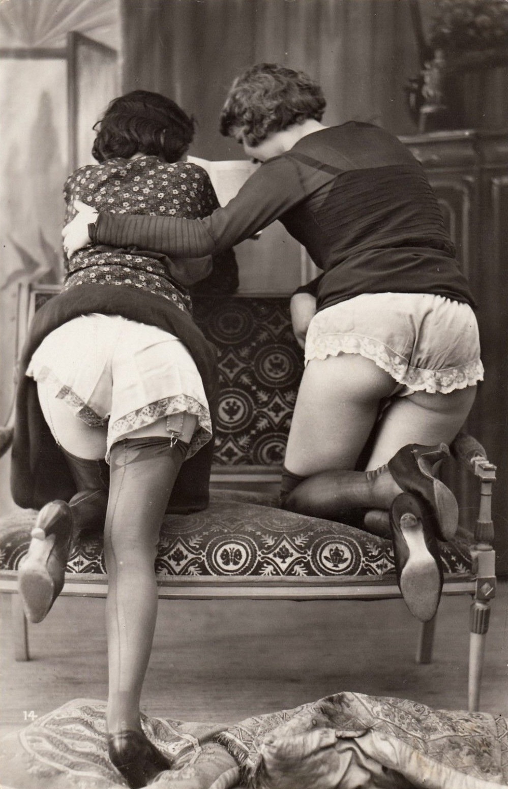 Куни в панталонах (47 фото)