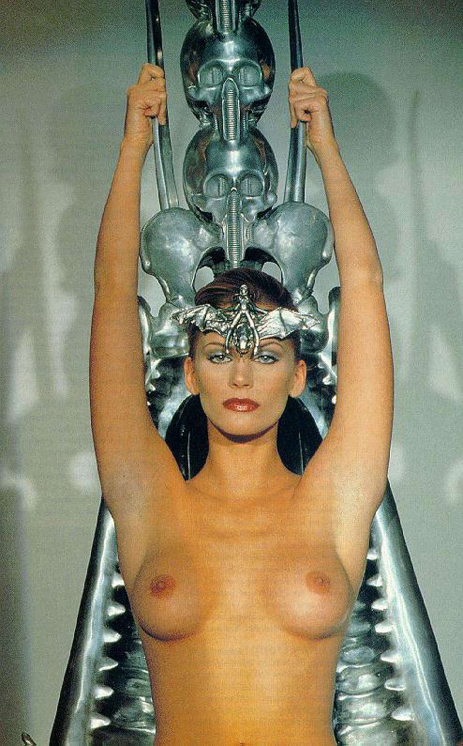 Наташа Хенстридж нагишом