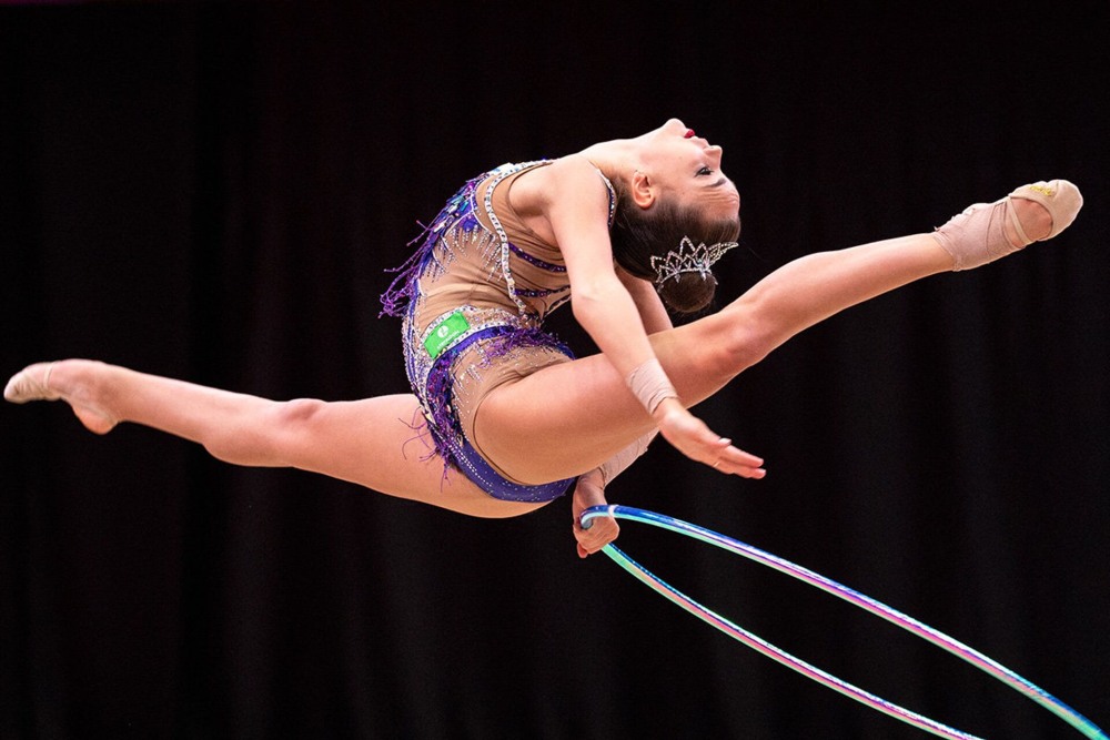 Мэм выступление в купальнике